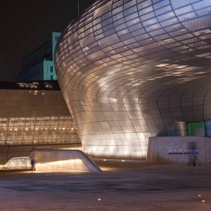 Dongdaemun Design Plaza (DDP): Seoul’s Architectural Marvel and Cultural Hub